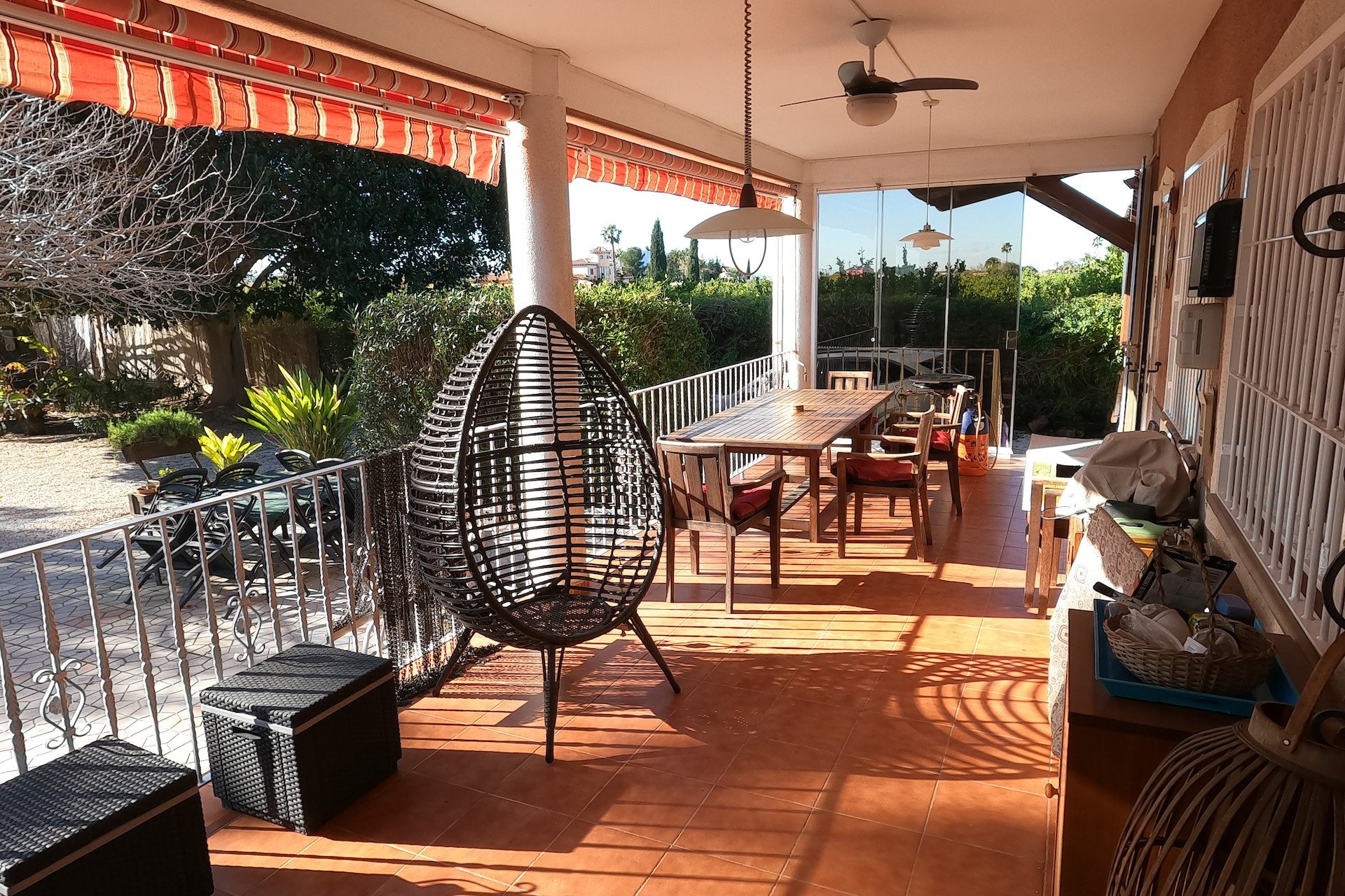 Resale - Finca / Country Property *  - Orihuela *