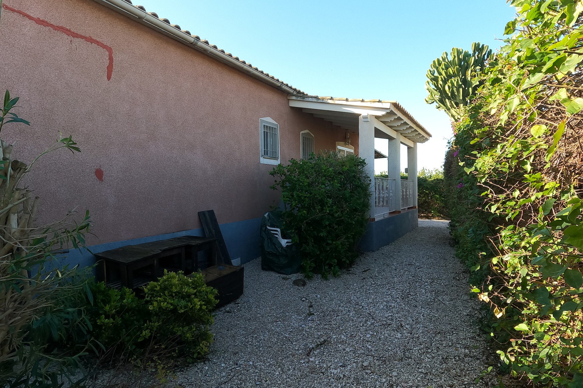Resale - Finca / Country Property *  - Orihuela *