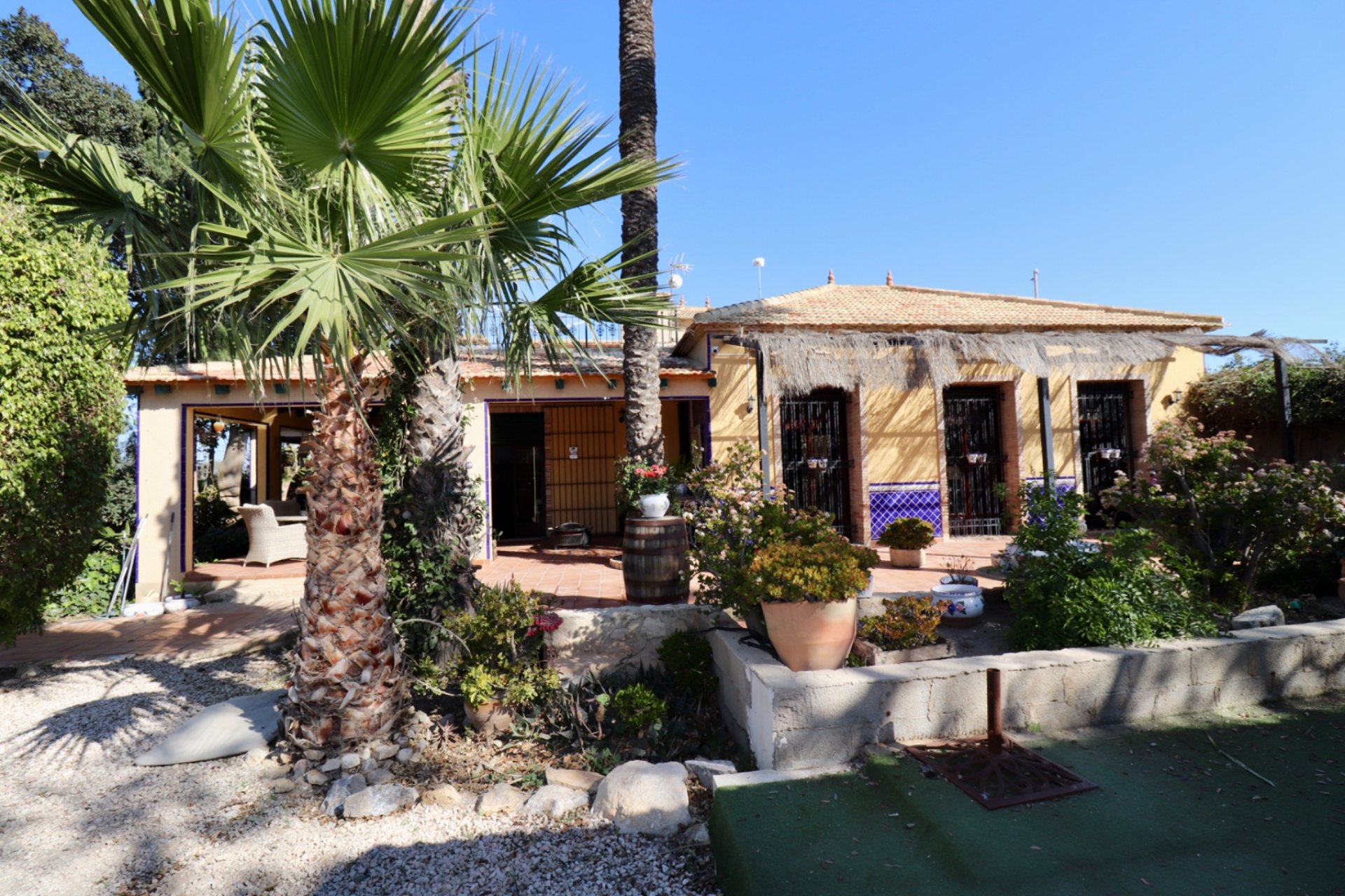 Resale - Finca / Country Property *  - Rojales * - Heredades