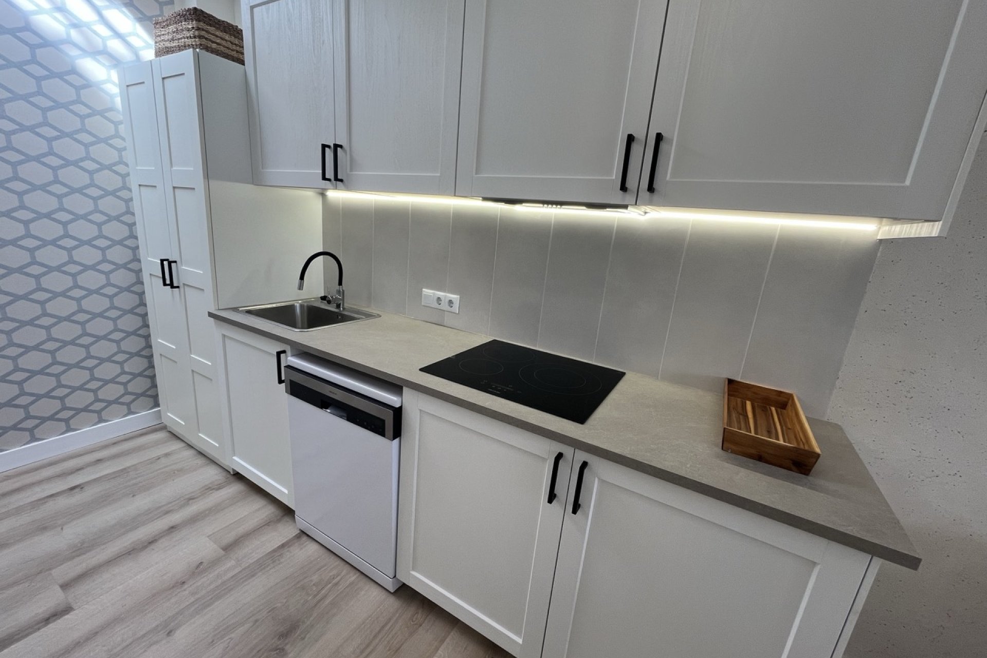 Resale - Finca / Country Property *  - Torrevieja - Torretas *