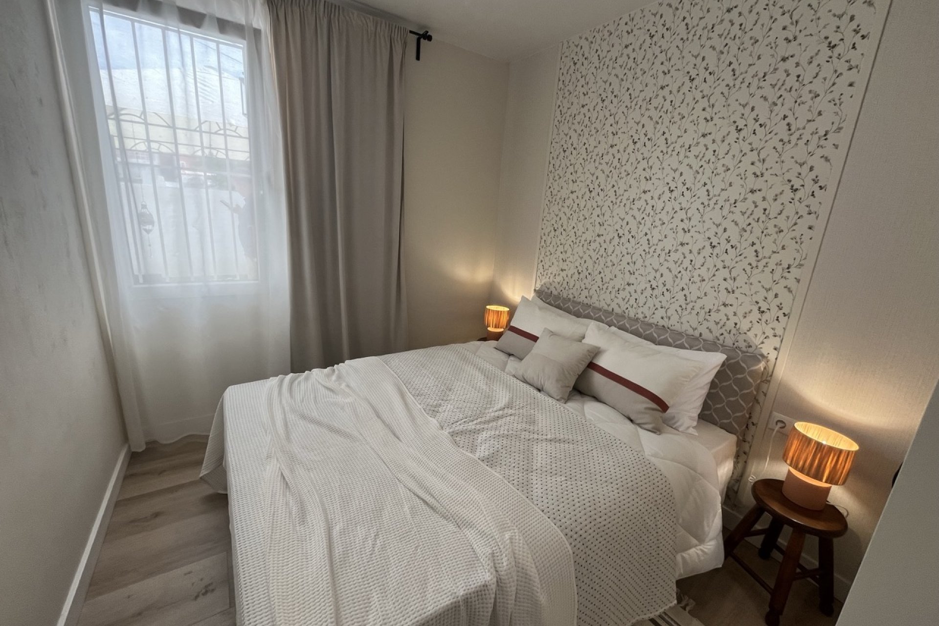 Resale - Finca / Country Property *  - Torrevieja - Torretas *