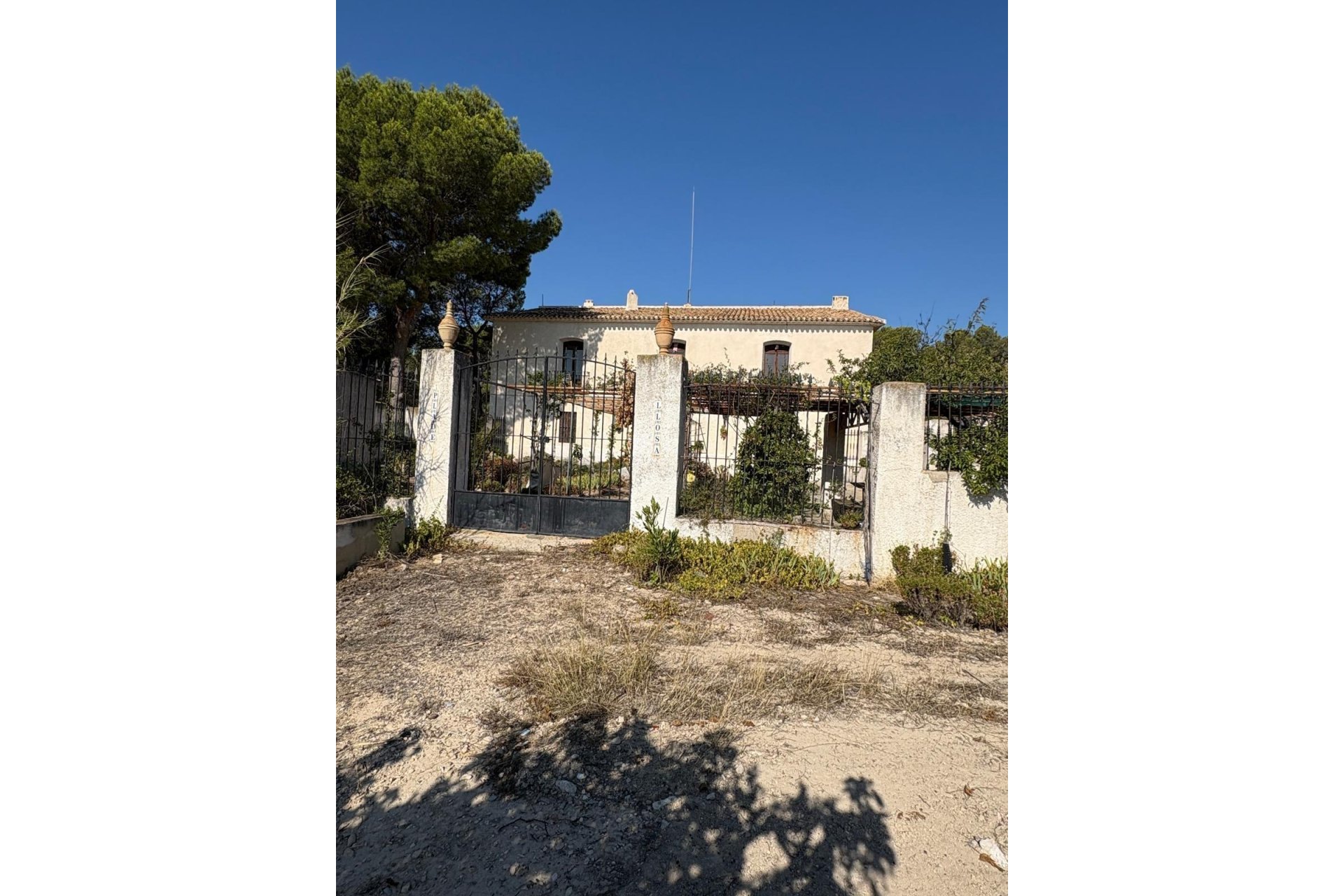 Resale - Finca / Country Property *  - Villajoyosa - El Secanet - Hacienda del Sol