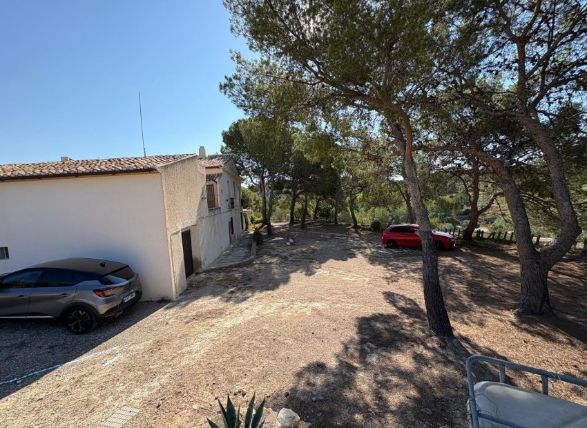 Resale - Finca / Country Property *  - Villajoyosa - El Secanet - Hacienda del Sol