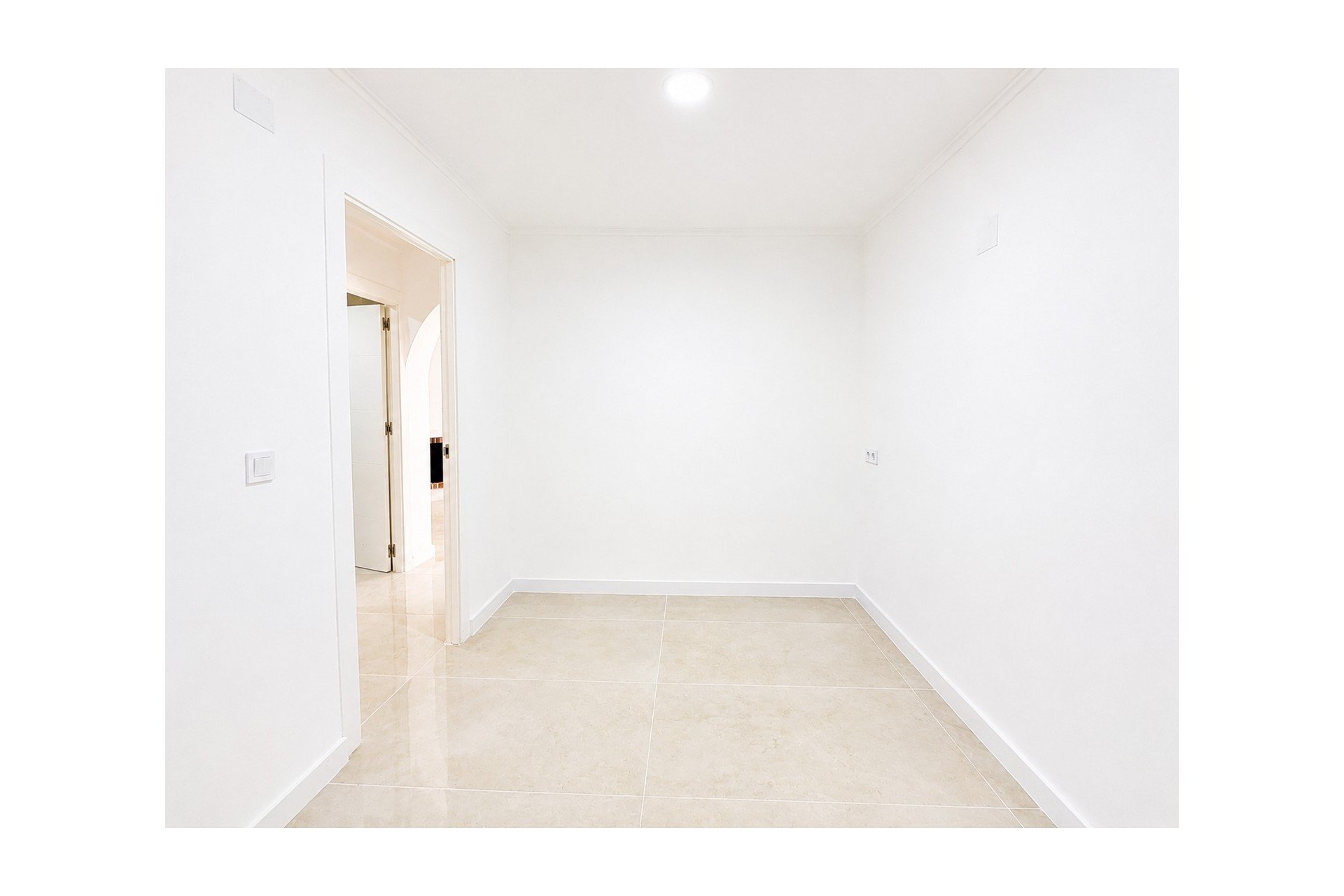 Resale - Ground Floor Bungalow - Torrevieja * - La Siesta - El Salado - Torreta