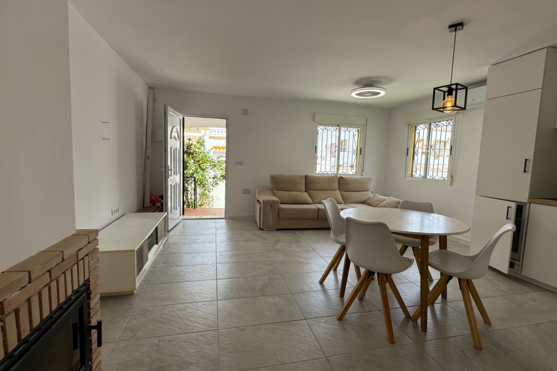 Resale - House - Torrevieja* - Los Altos*