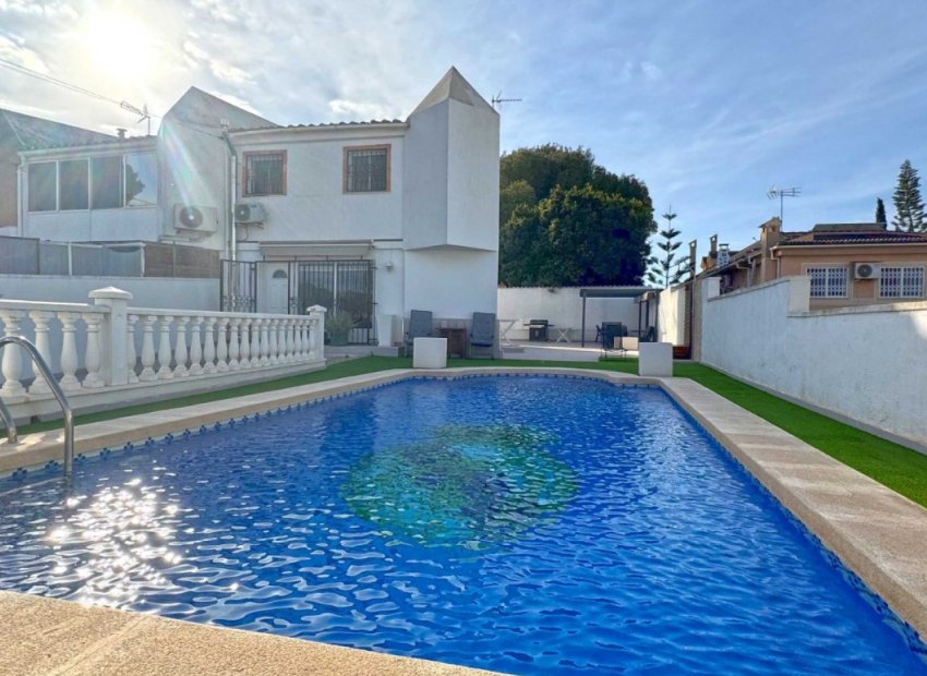 Resale - House - Torrevieja - Los Balcones