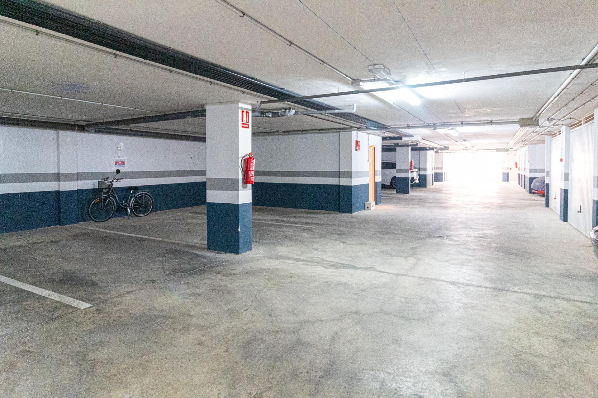 Resale - Parking space/Garage * - Orihuela Costa * - Agua Marina