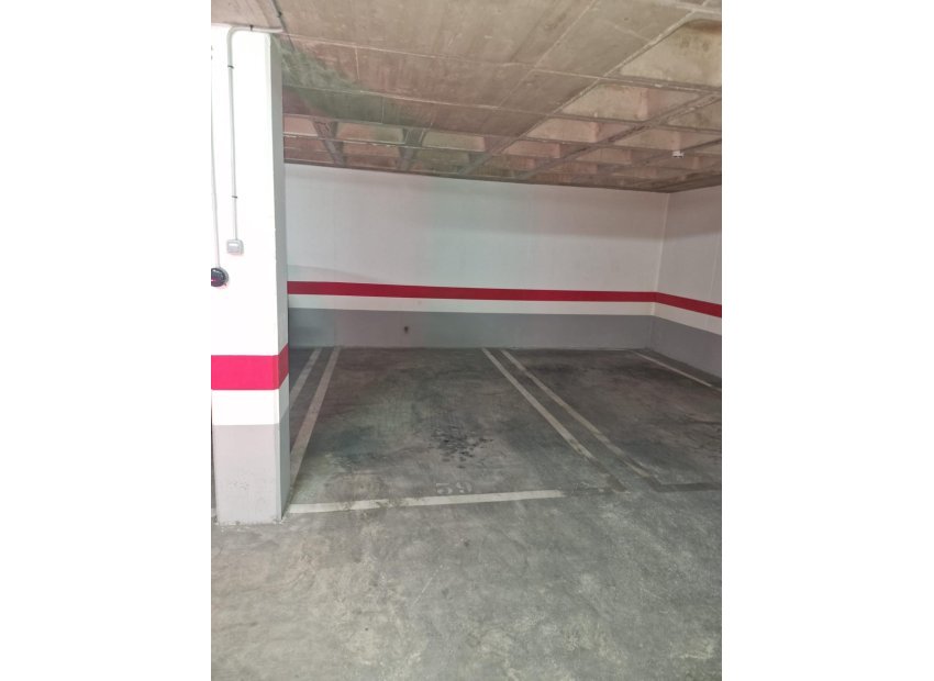 Resale - Parking space / Garage * - Torrevieja * - Playa de los Locos *