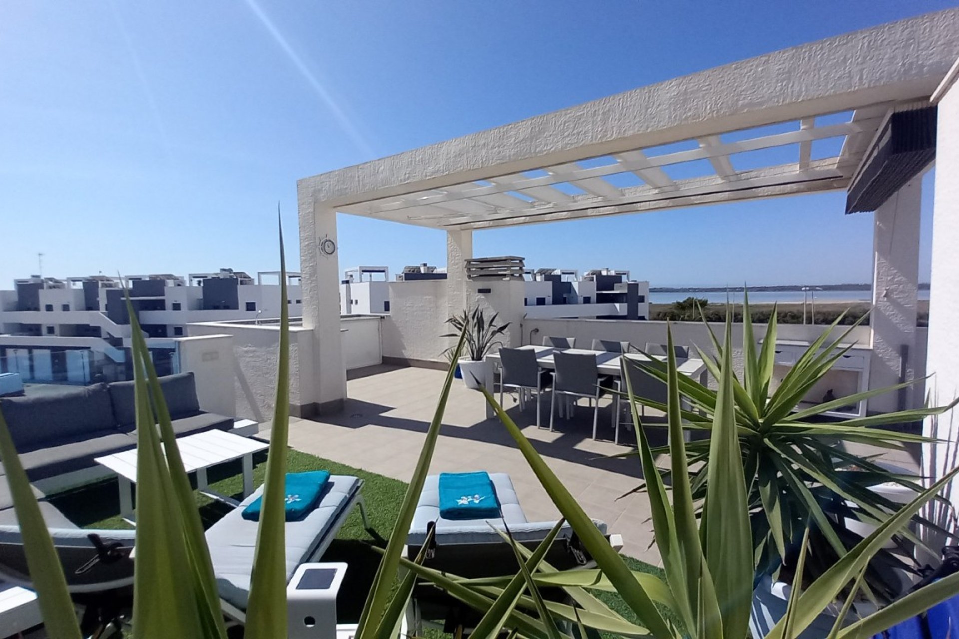 Resale - Penthouse - El Raso