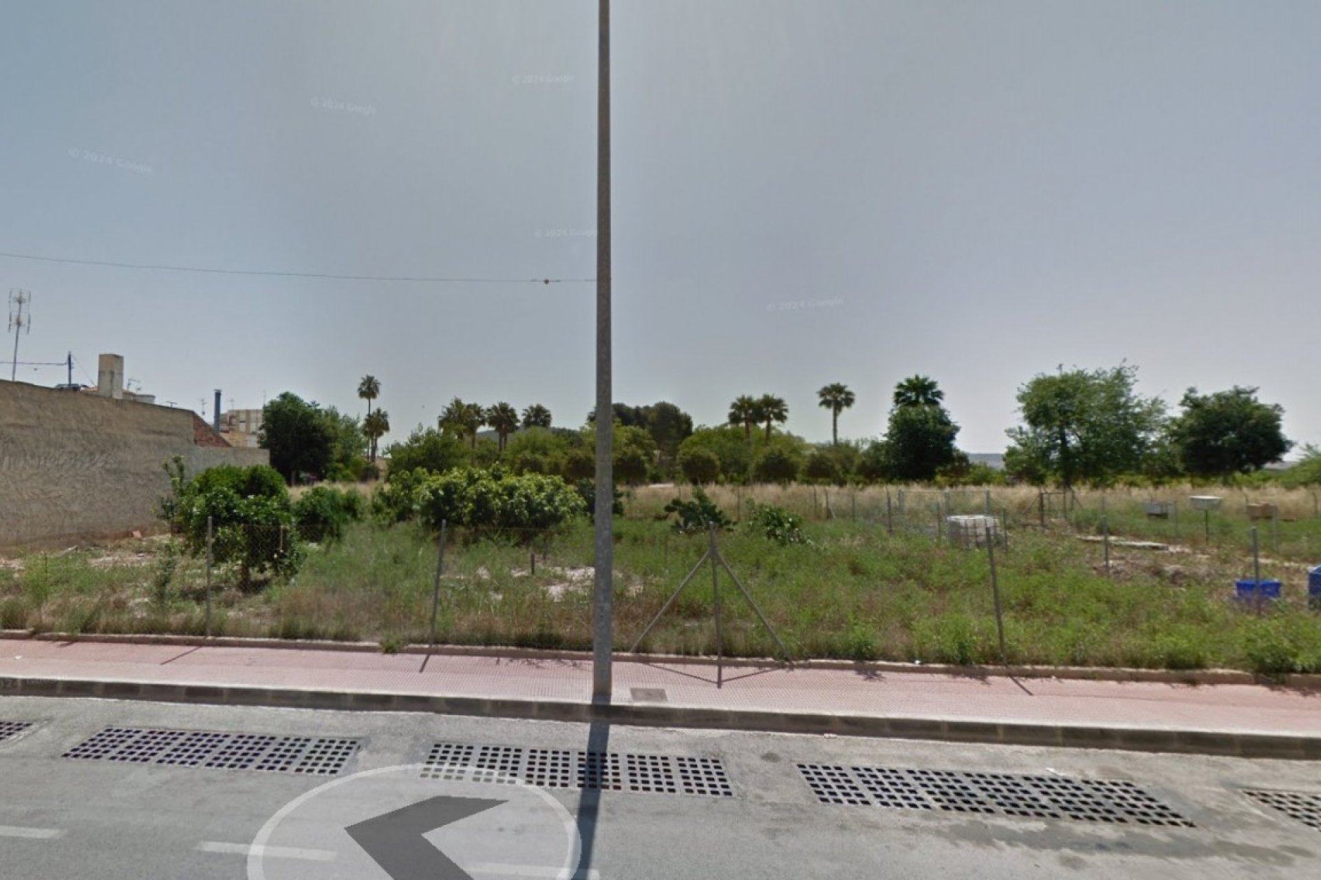 Resale - Plot * - Daya Nueva - Daya Nueva *