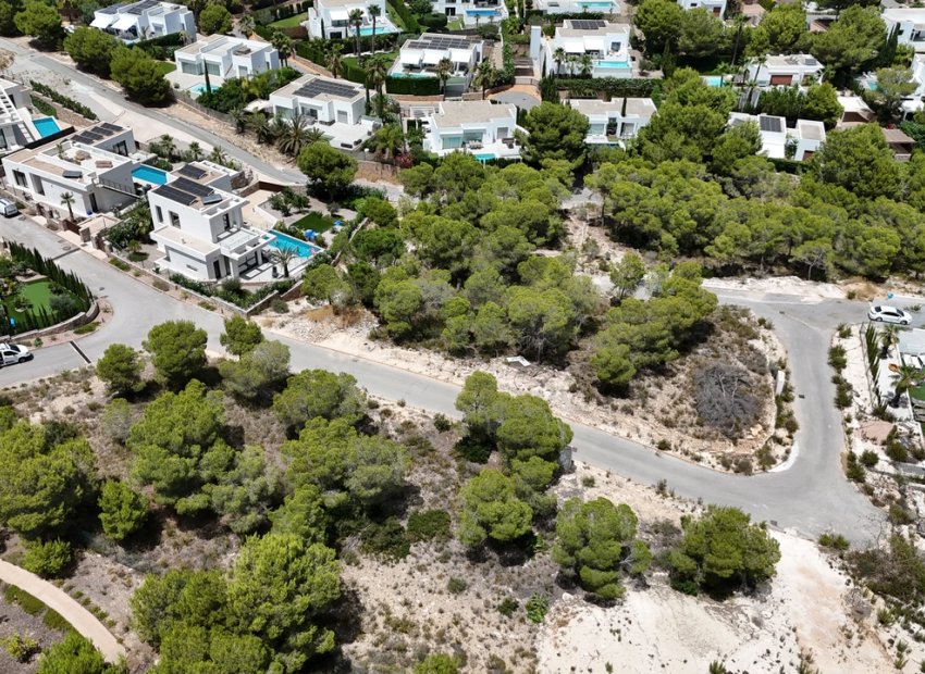 Resale - Plot * - Las Colinas Golf * - Las Colinas Golf Resort *