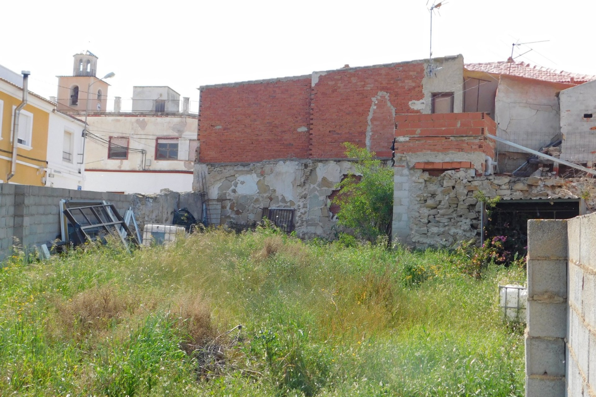 Resale - Plot * - Torremendo *