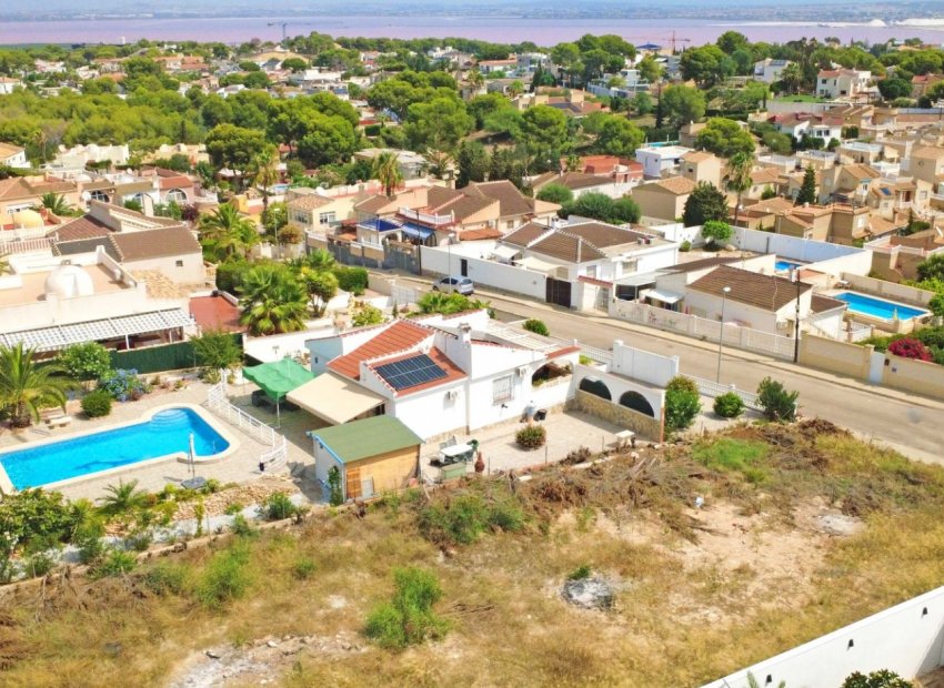 Resale - Plot * - Torrevieja * - Los Balcones *