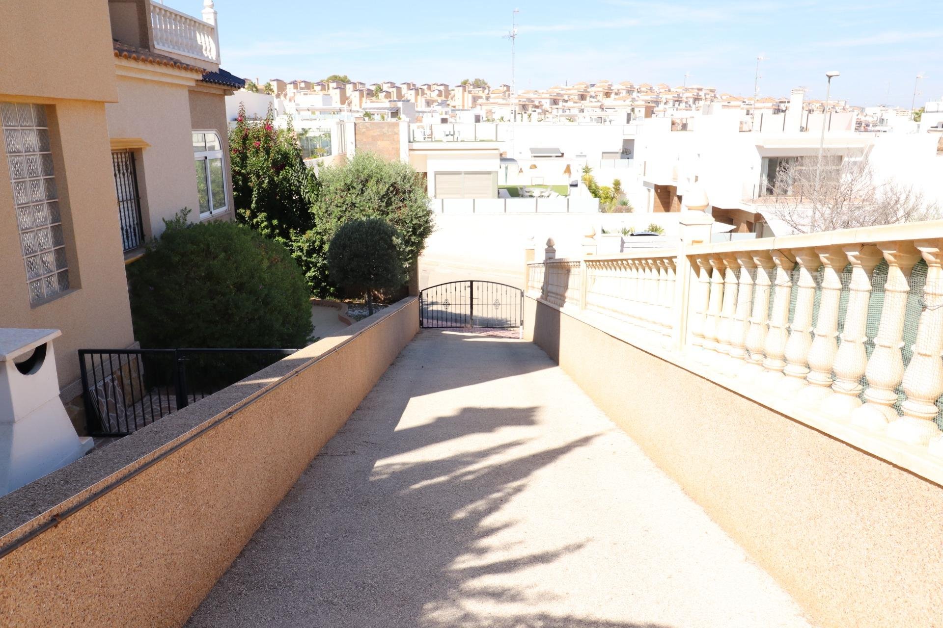 Resale - Terraced house - Orihuela Costa - PAU 26