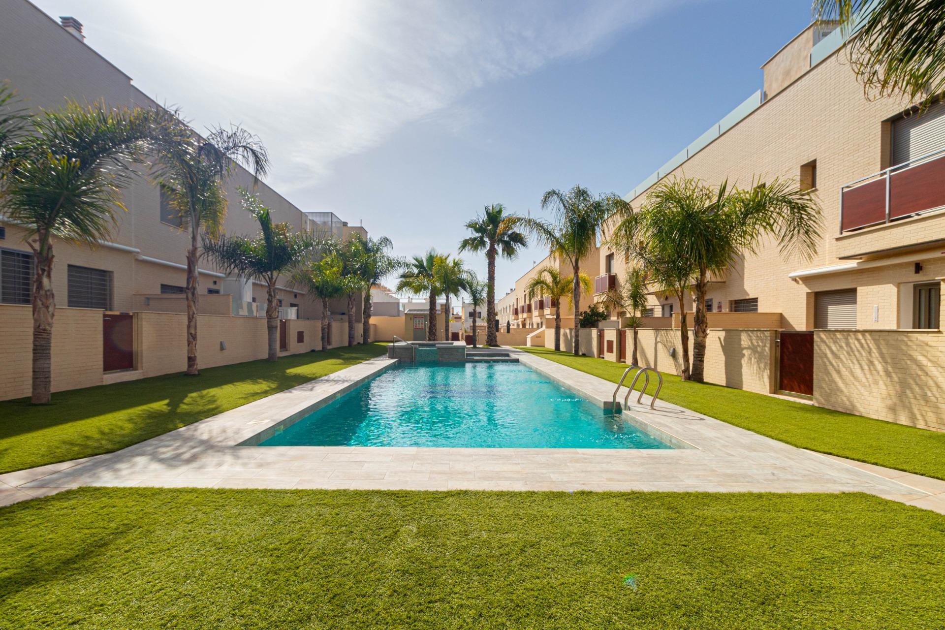 Resale - Terraced house - Pilar de la Horadada - La Torre de la Horadada