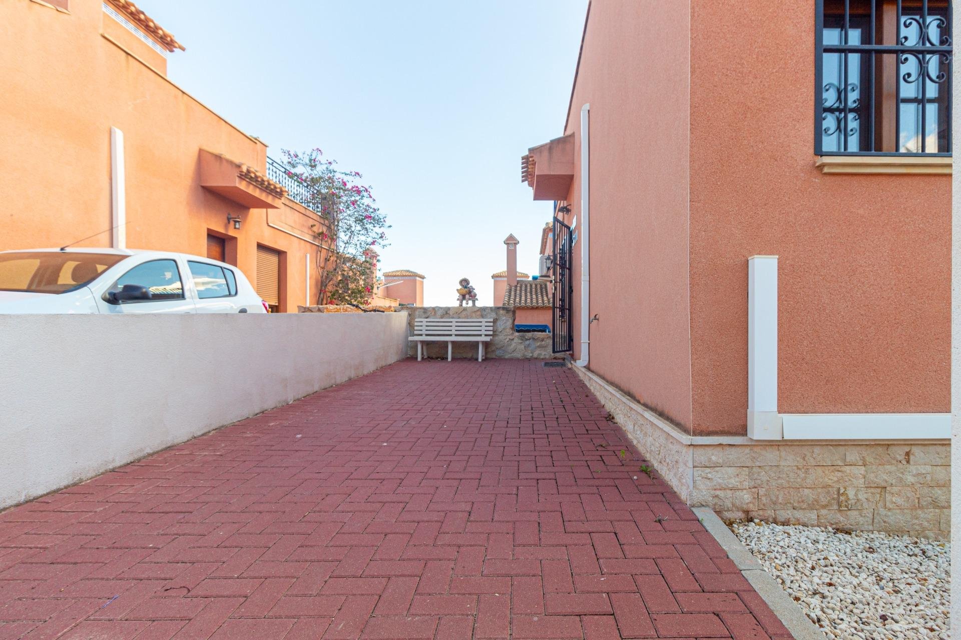 Resale - Terraced house - San Miguel de Salinas