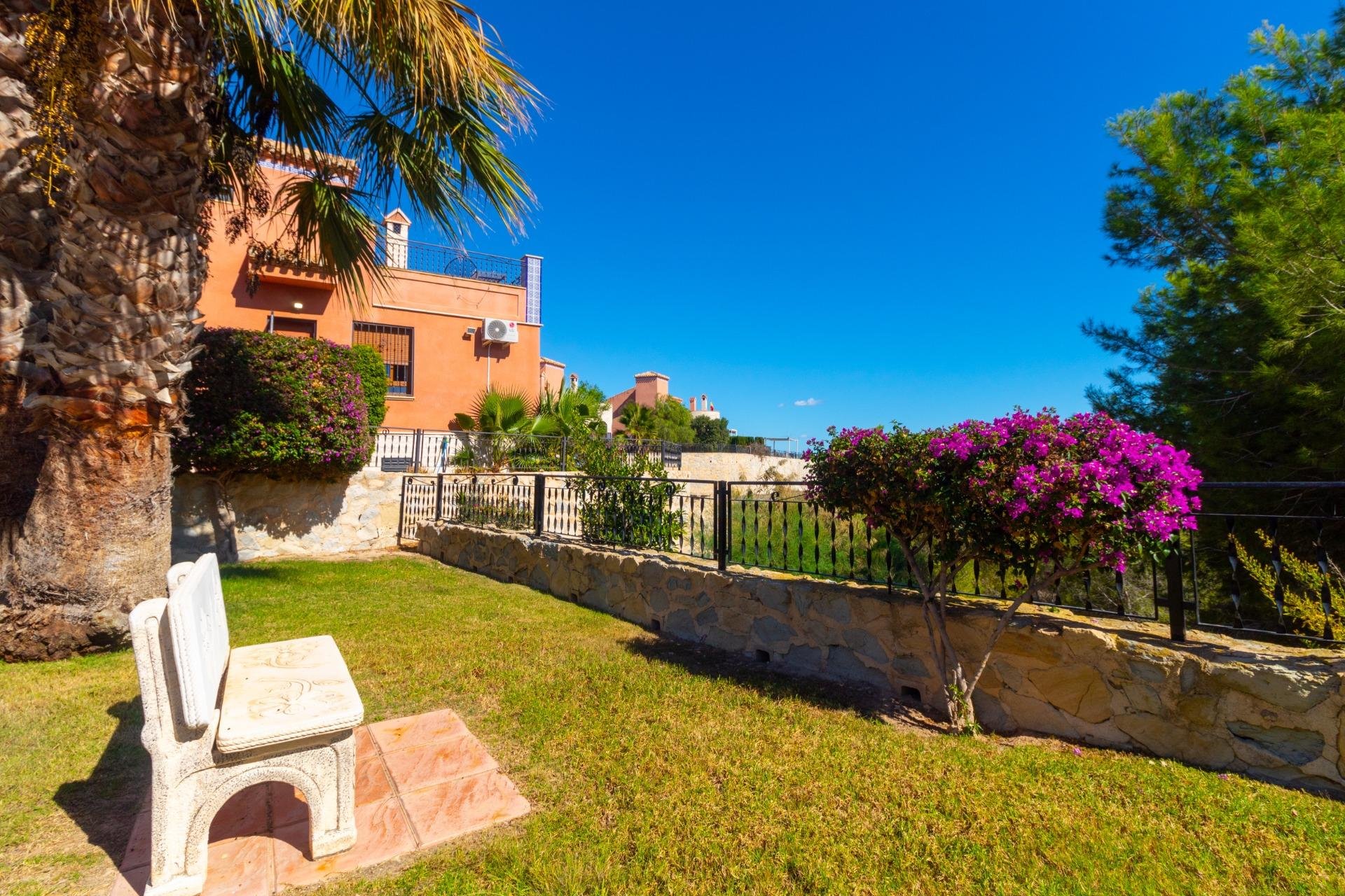 Resale - Terraced house - San Miguel de Salinas