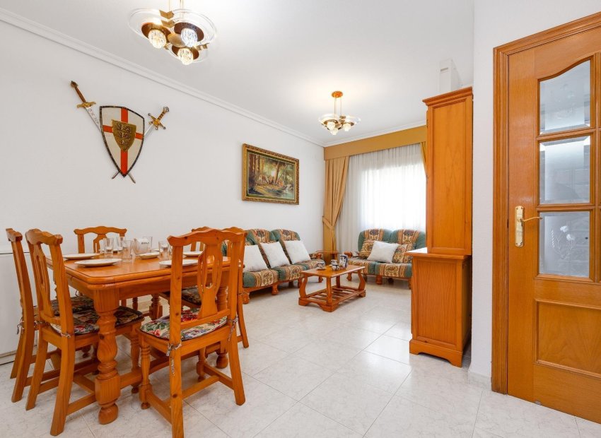 Resale - Terraced house - Torrevieja - Estacion de autobuses