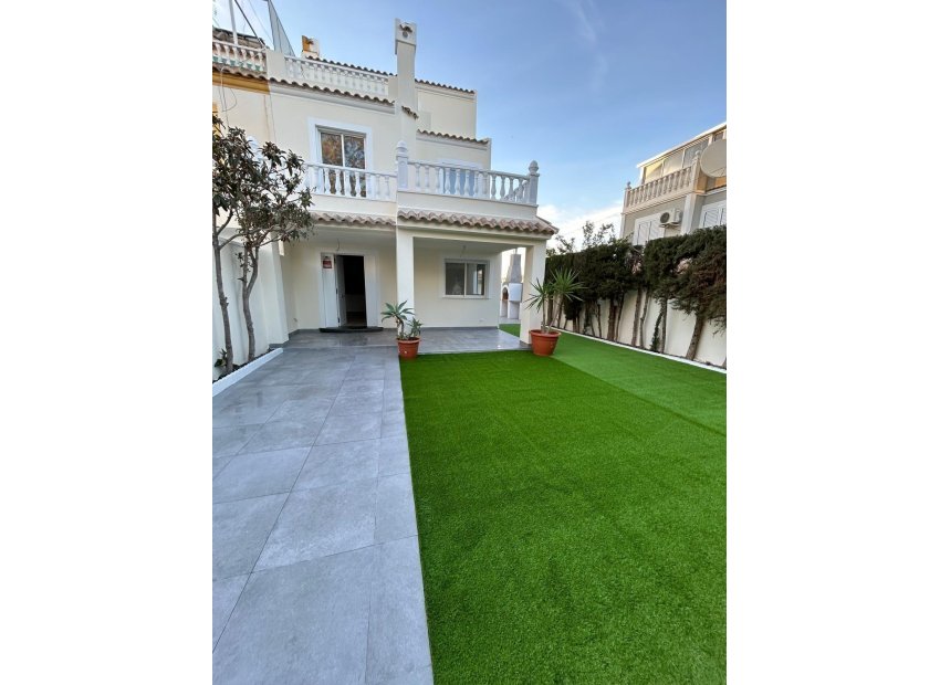 Resale - Terraced house - Torrevieja - Parque las naciones