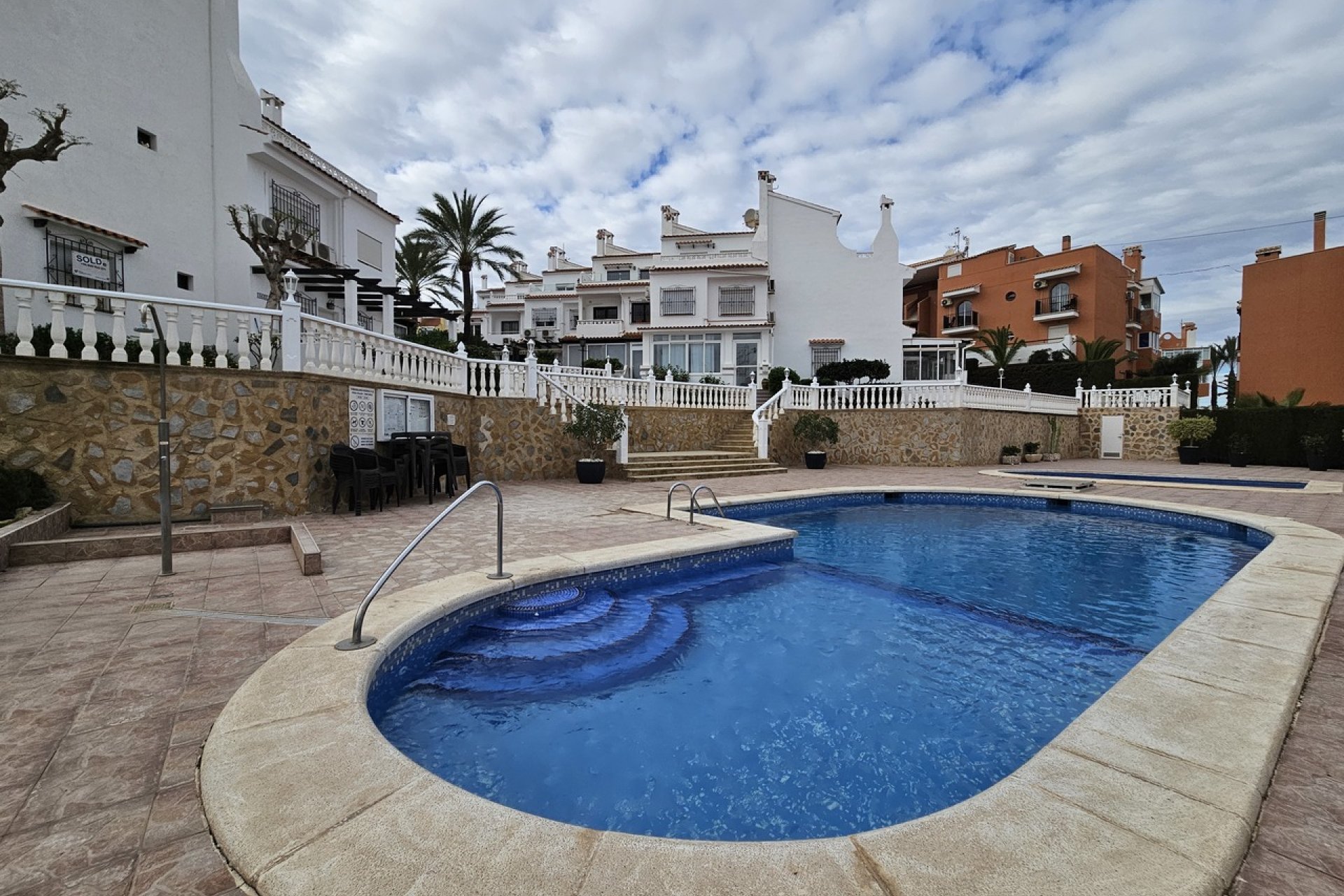 Resale - Town House - La Mata