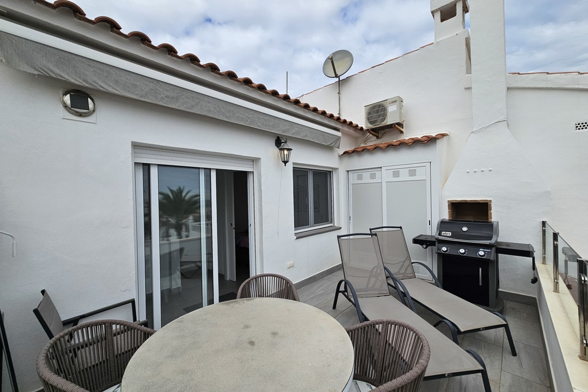 Resale - Town House - La Mata