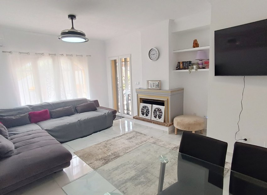 Resale - Town House - Orihuela Costa - Villamartín