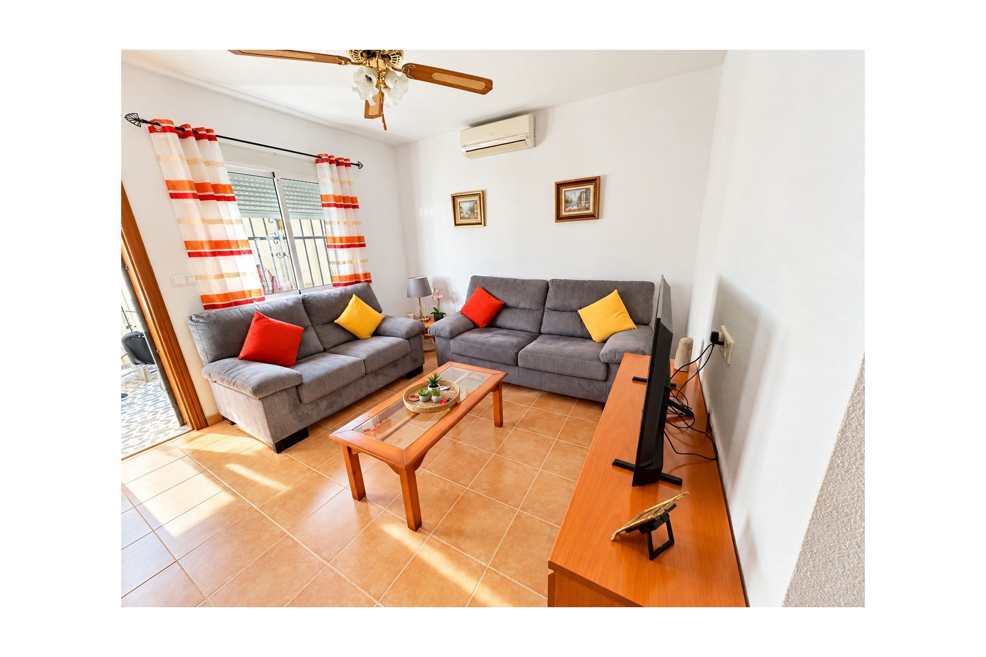 Resale - Townhouse * - Algorfa * - Montebello