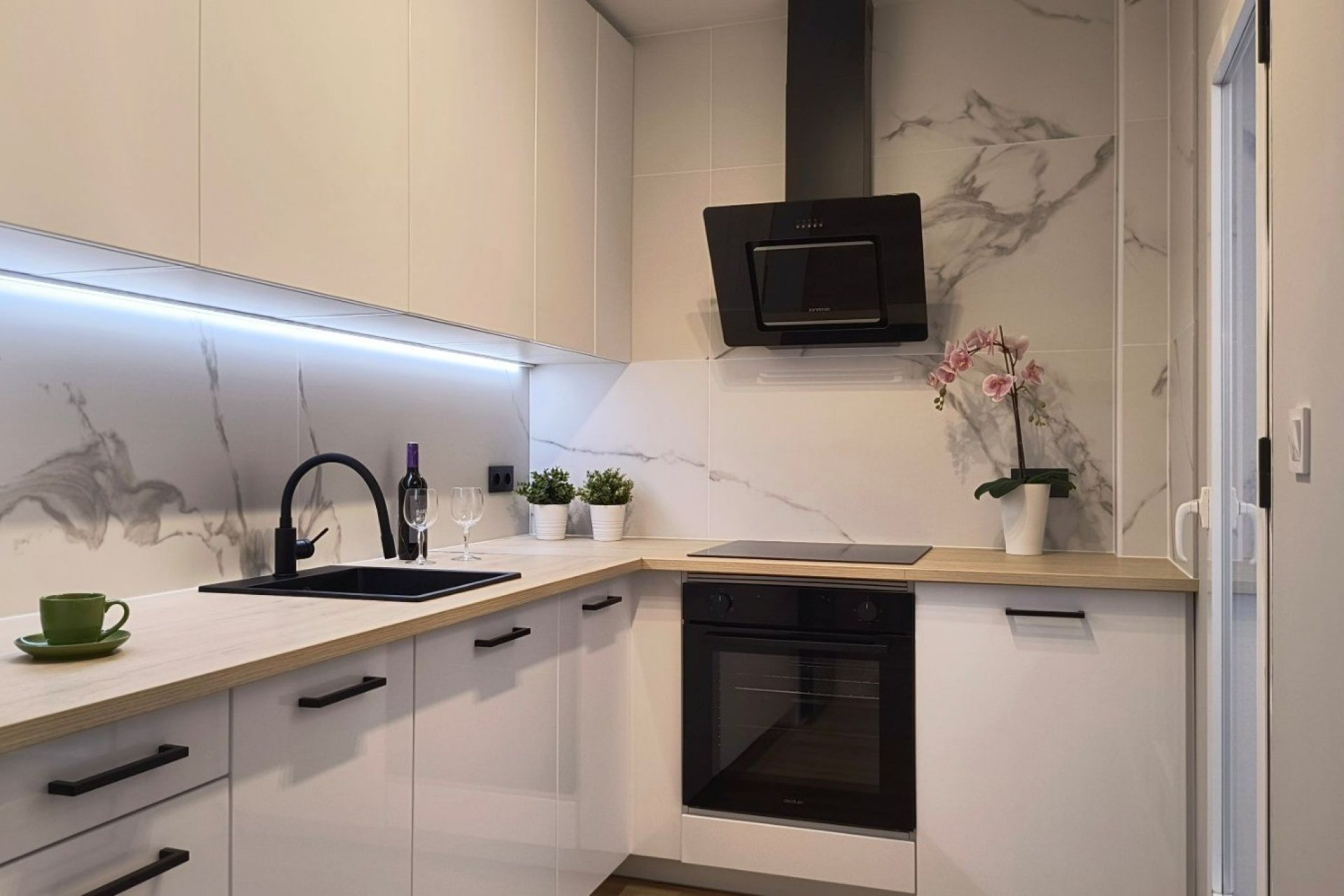 Resale - Townhouse * - Alicante * - La Florida