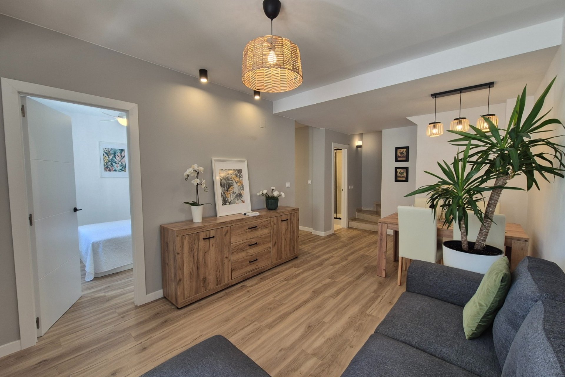 Resale - Townhouse * - Alicante * - La Florida