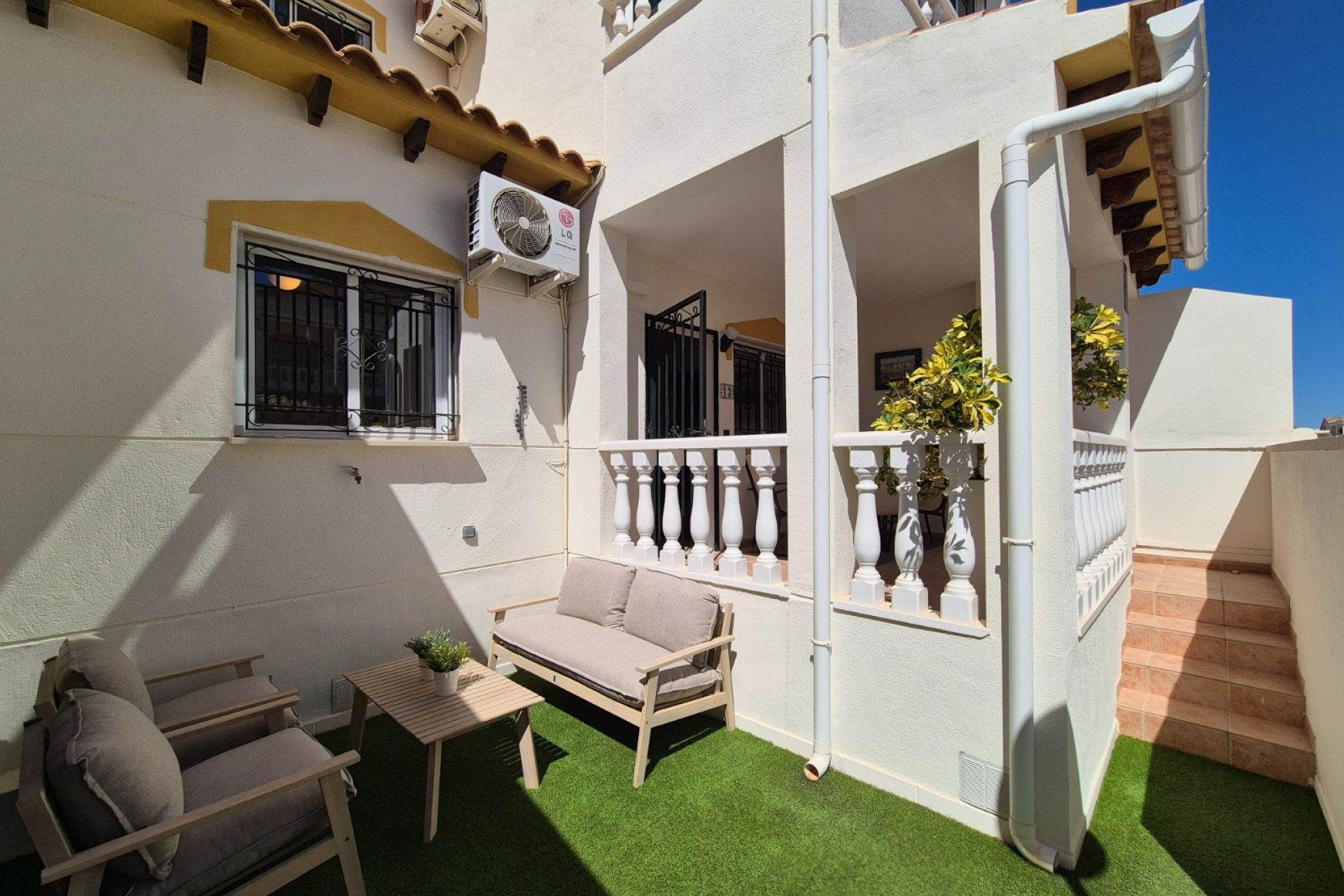 Resale - Townhouse * - Alicante * - La Florida