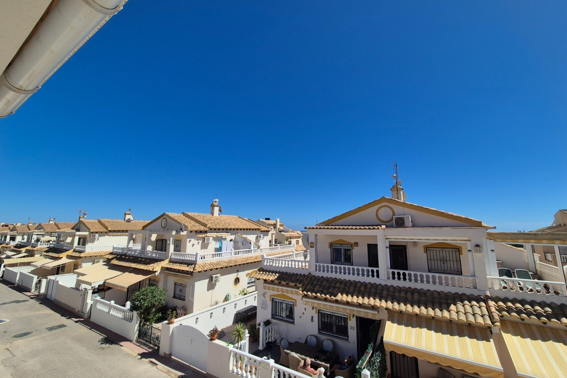Resale - Townhouse * - Alicante * - La Florida