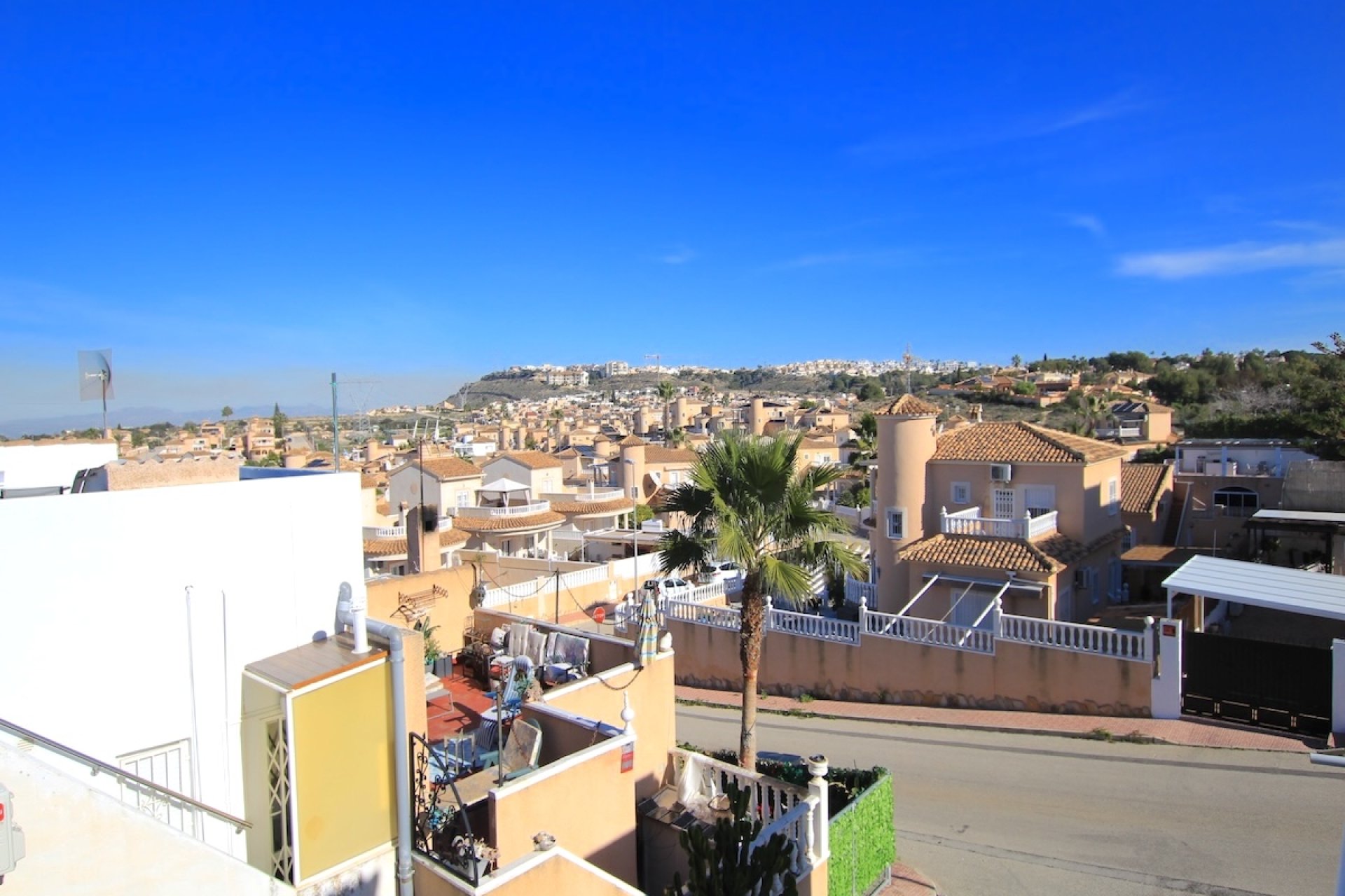 Resale - Townhouse * - Benijofar *