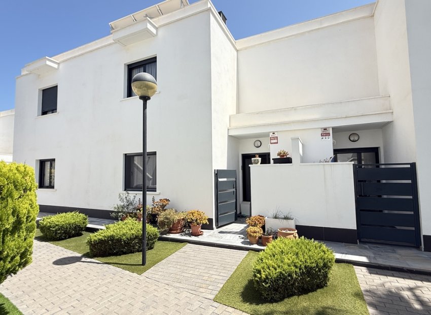 Resale - Townhouse * - Cabo Roig *