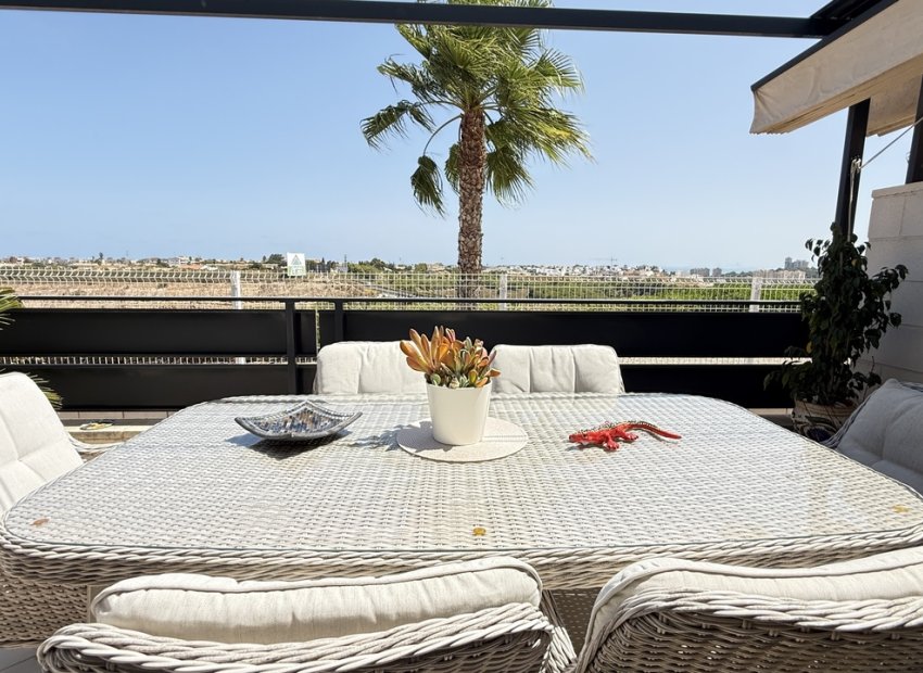 Resale - Townhouse * - Cabo Roig *