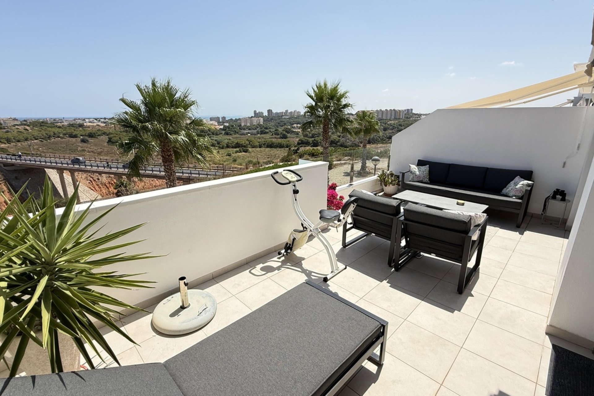 Resale - Townhouse * - Cabo Roig *