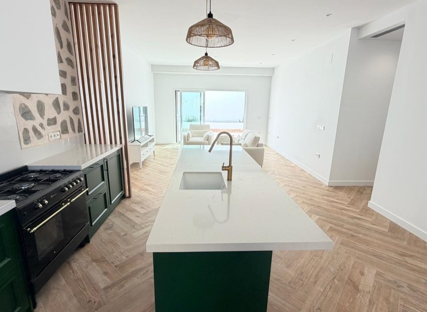 Resale - Townhouse * - Catral *