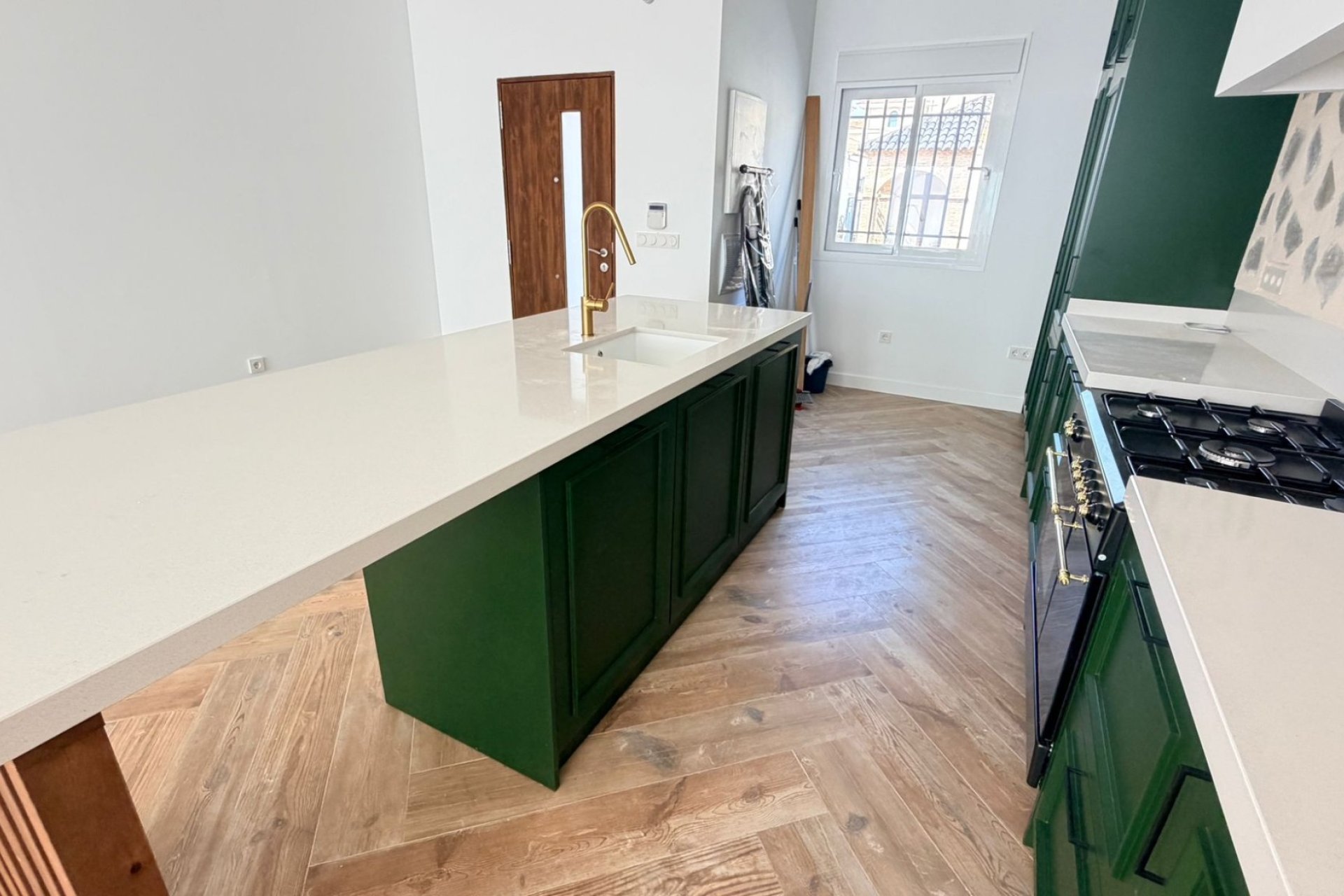 Resale - Townhouse * - Catral *