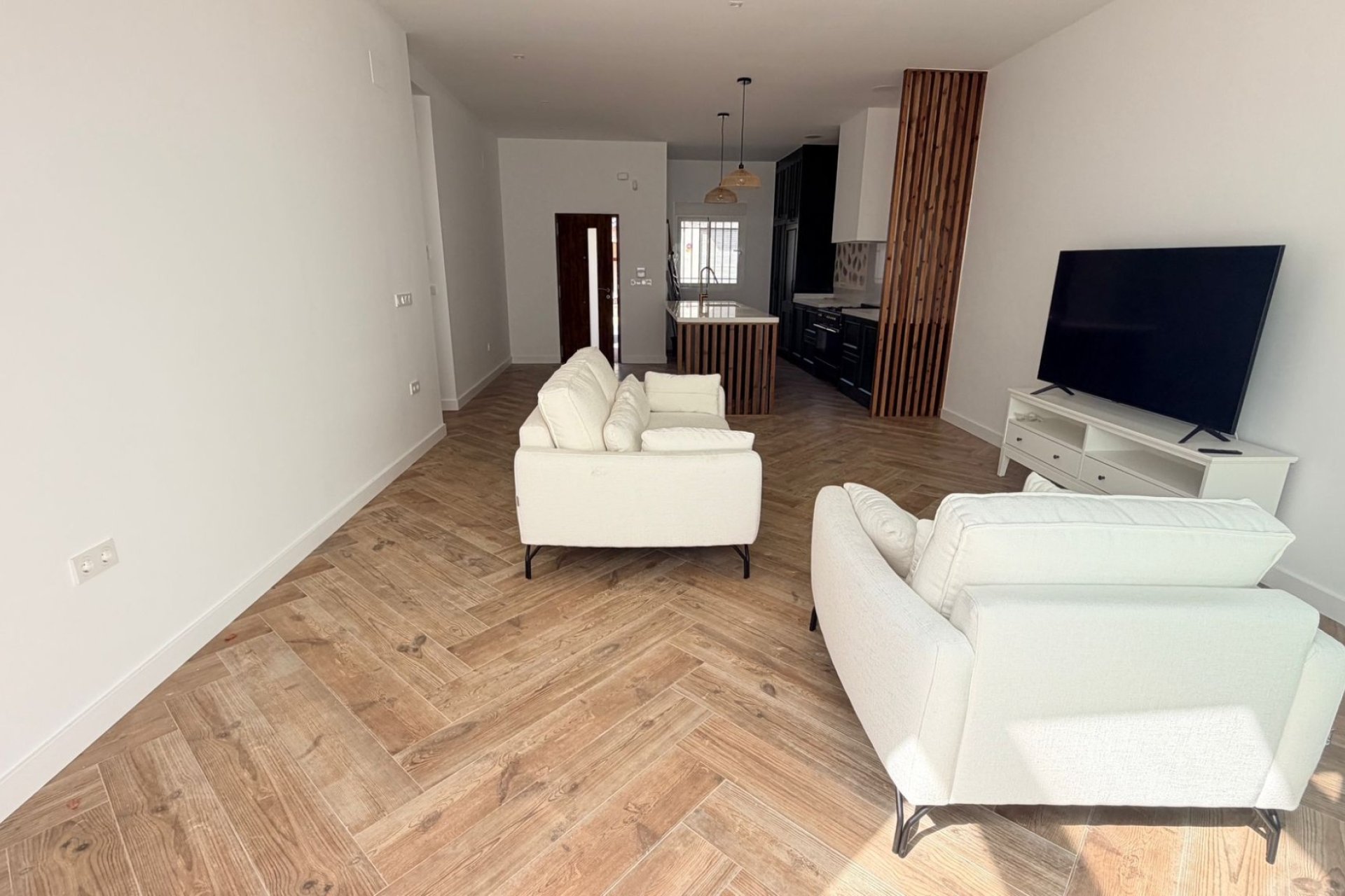 Resale - Townhouse * - Catral *