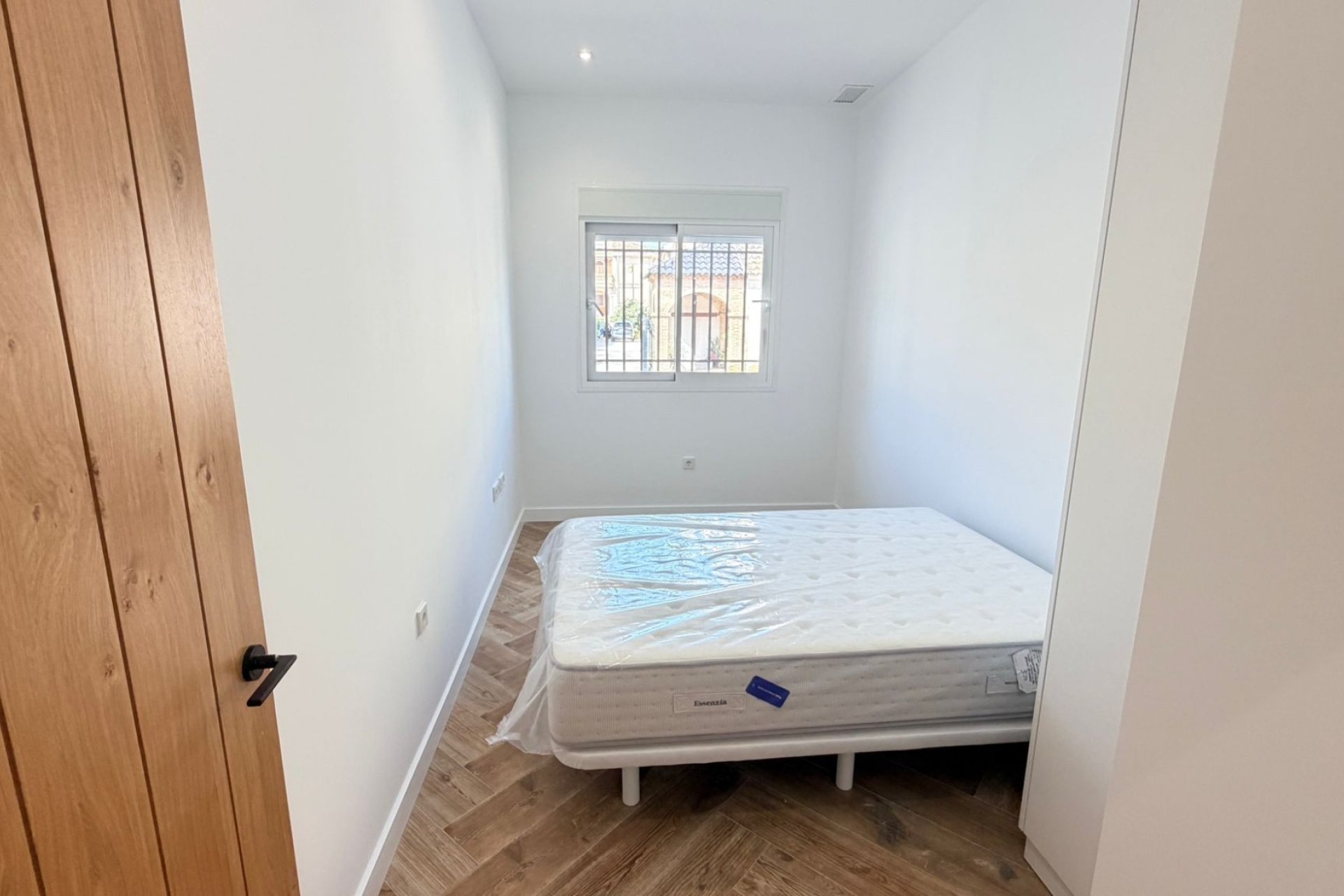 Resale - Townhouse * - Catral *