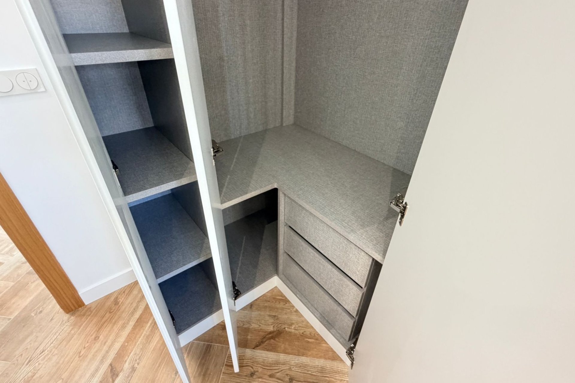 Resale - Townhouse * - Catral *