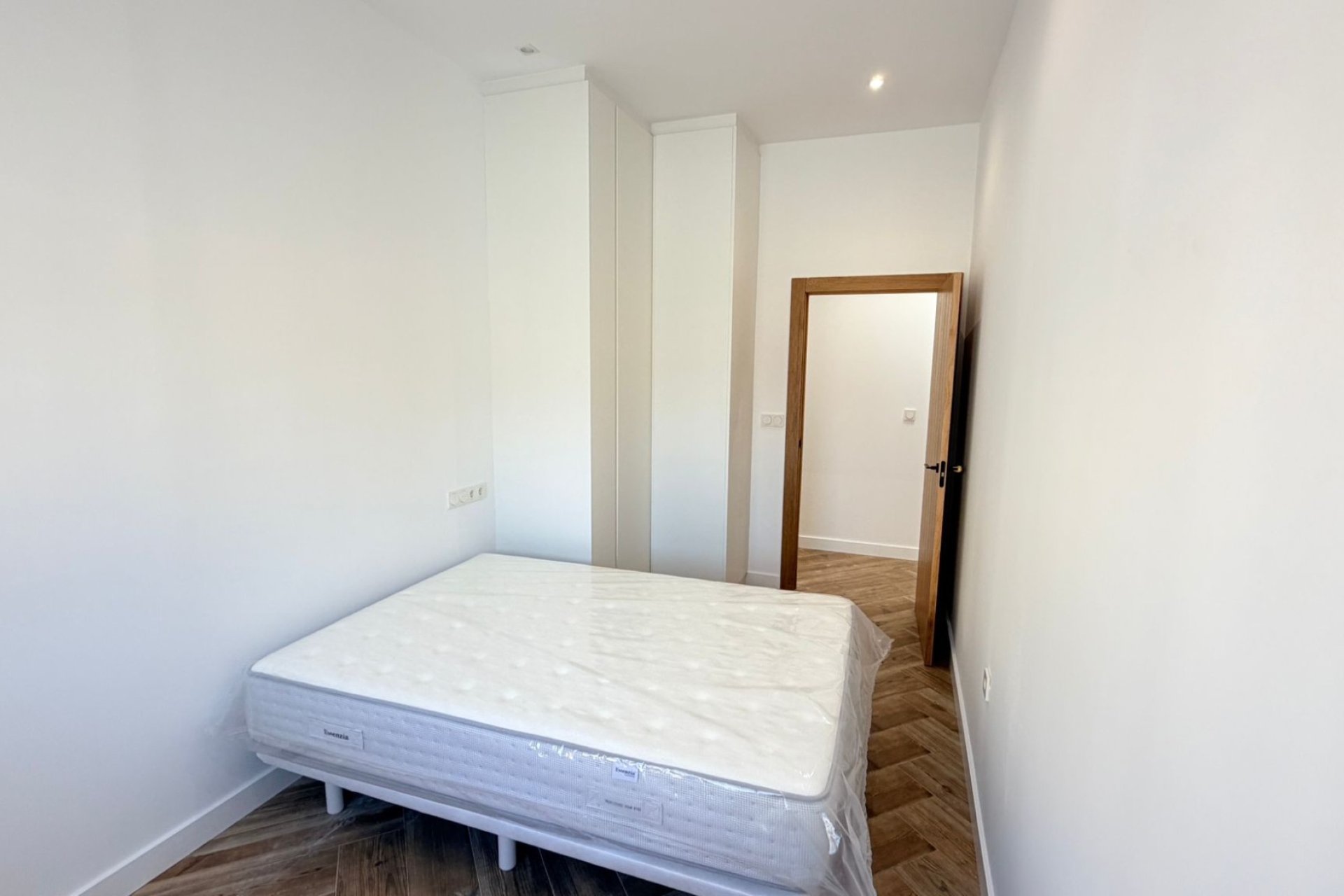 Resale - Townhouse * - Catral *