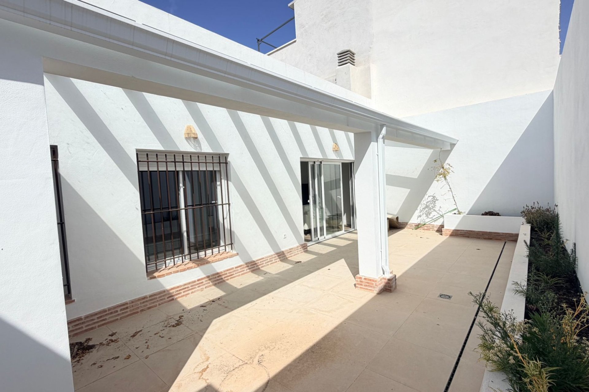 Resale - Townhouse * - Catral *