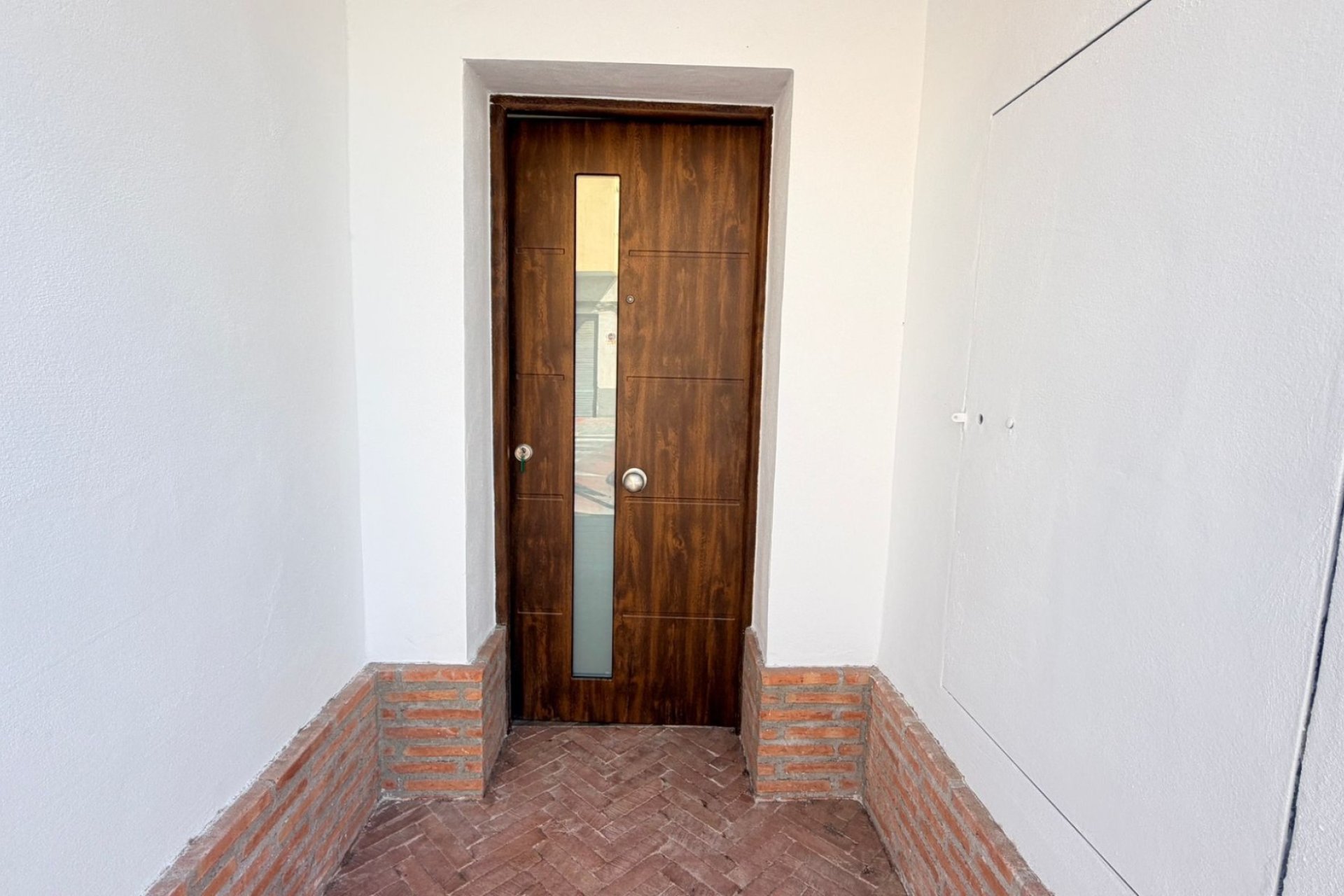 Resale - Townhouse * - Catral *