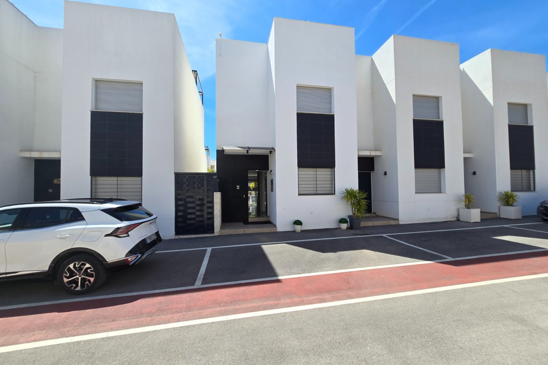 Resale - Townhouse * - Ciudad Quesada * - Doña Pepa *