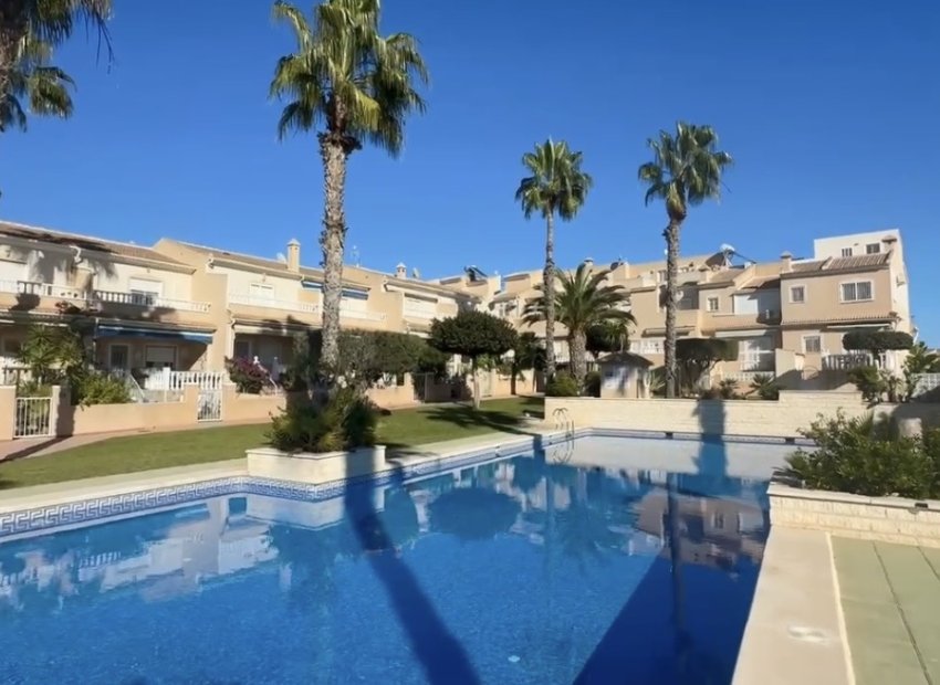 Resale - Townhouse * - Ciudad Quesada * - Doña Pepa *