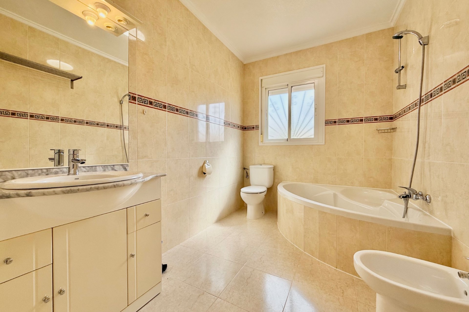 Resale - Townhouse * - Ciudad Quesada * - Doña Pepa *