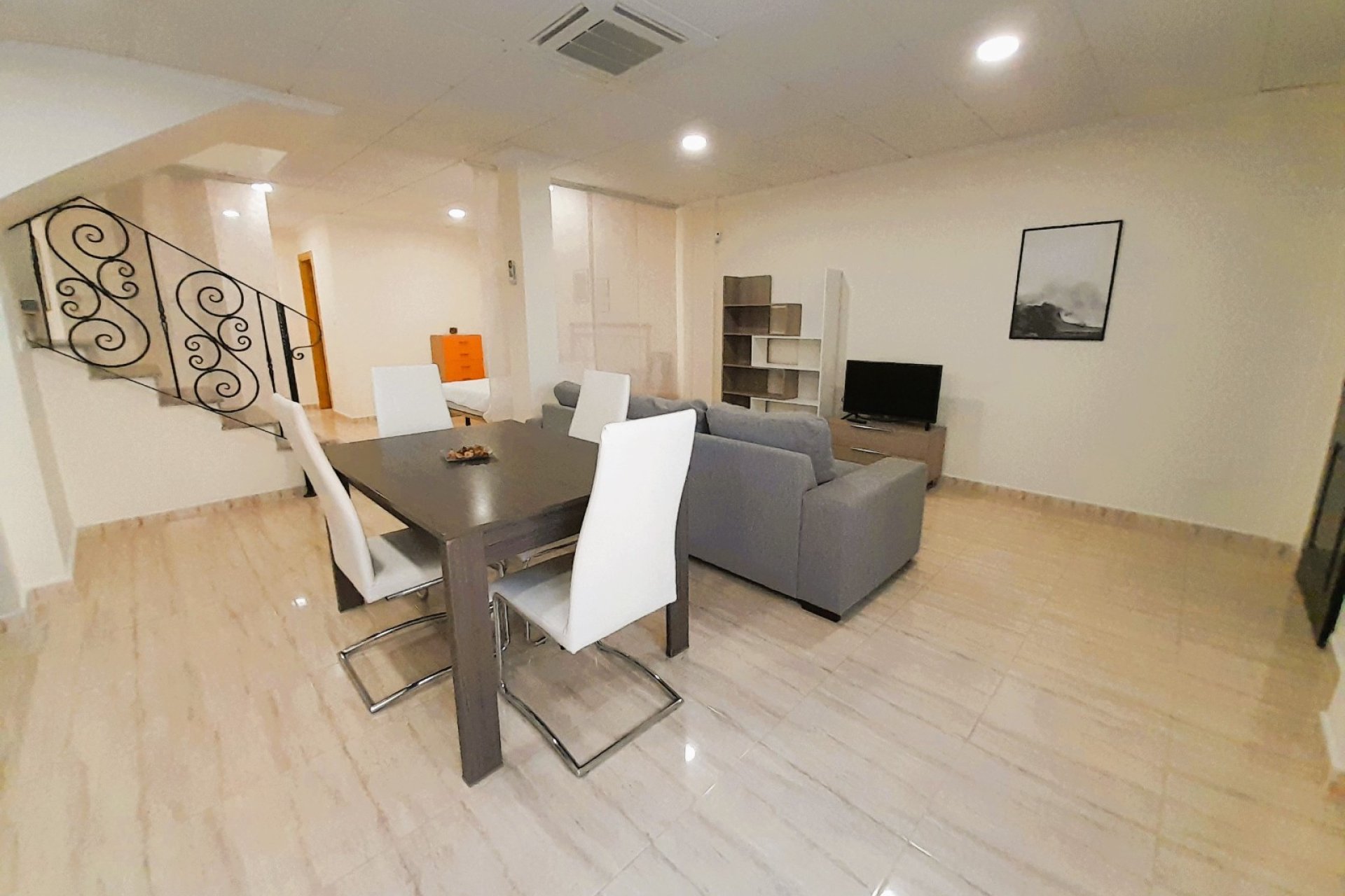 Resale - Townhouse * - Ciudad Quesada - Lo Marabú *