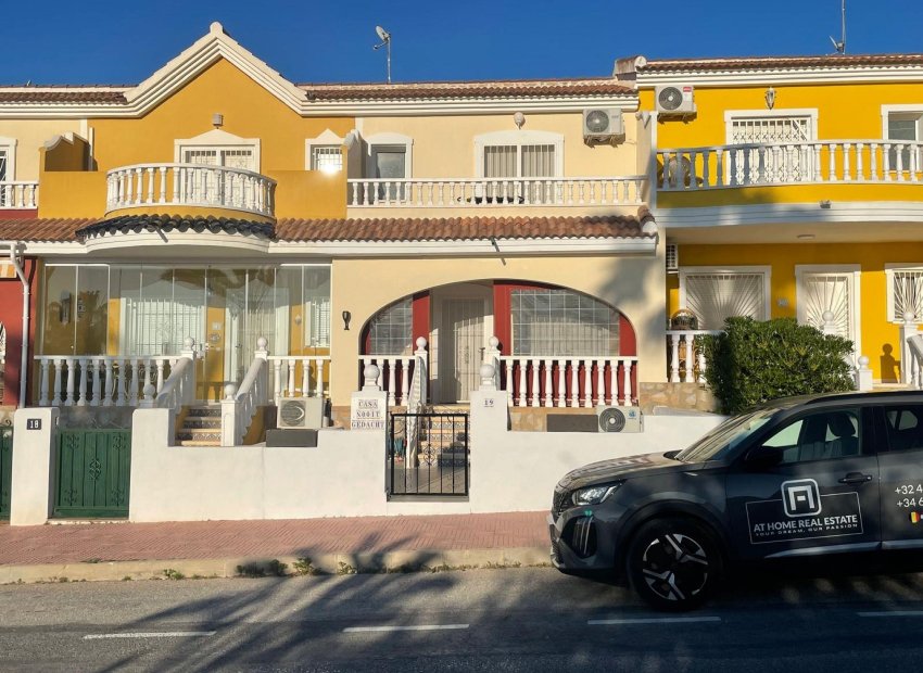 Resale - Townhouse * - Ciudad Quesada *
