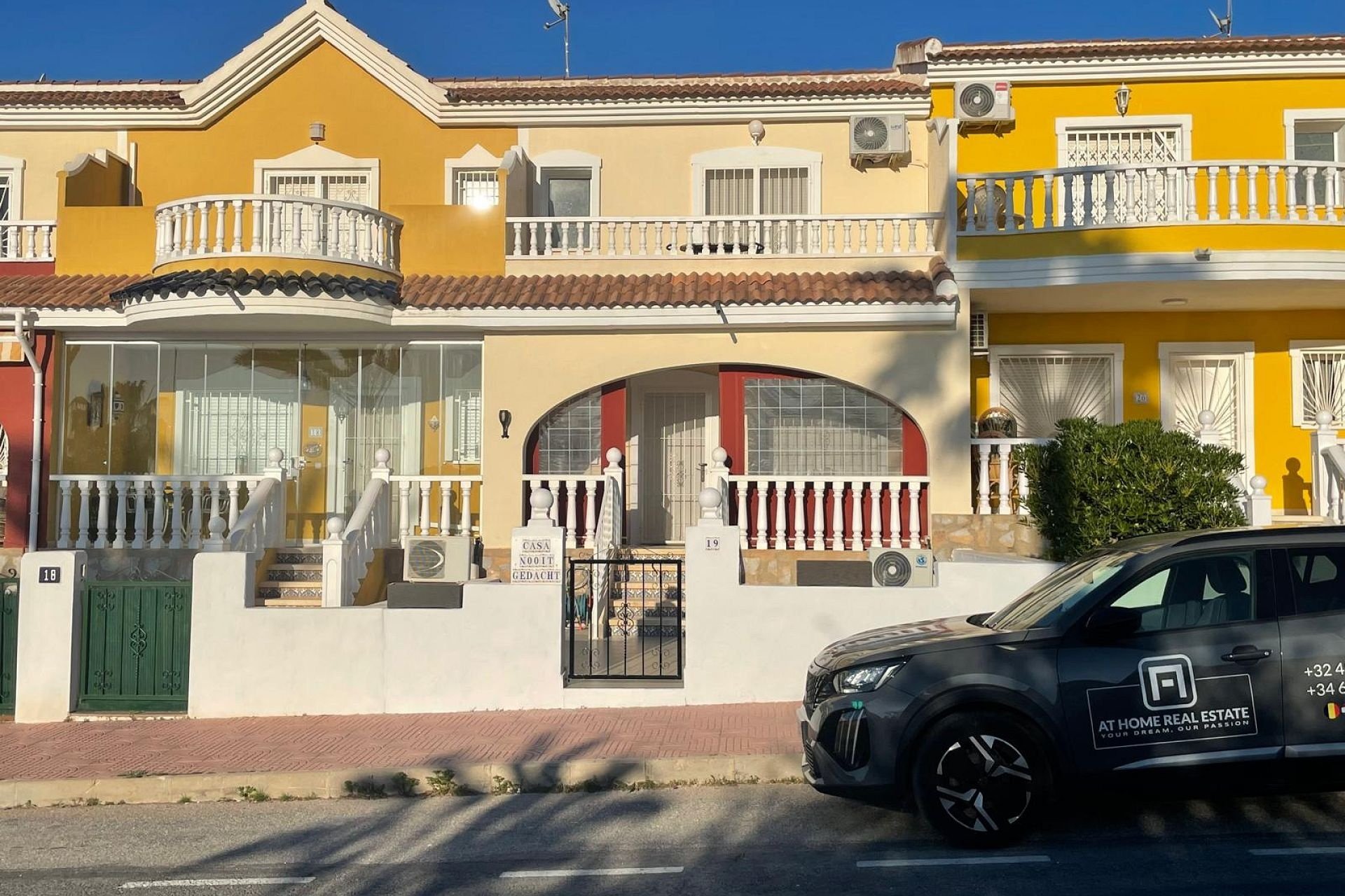 Resale - Townhouse * - Ciudad Quesada *
