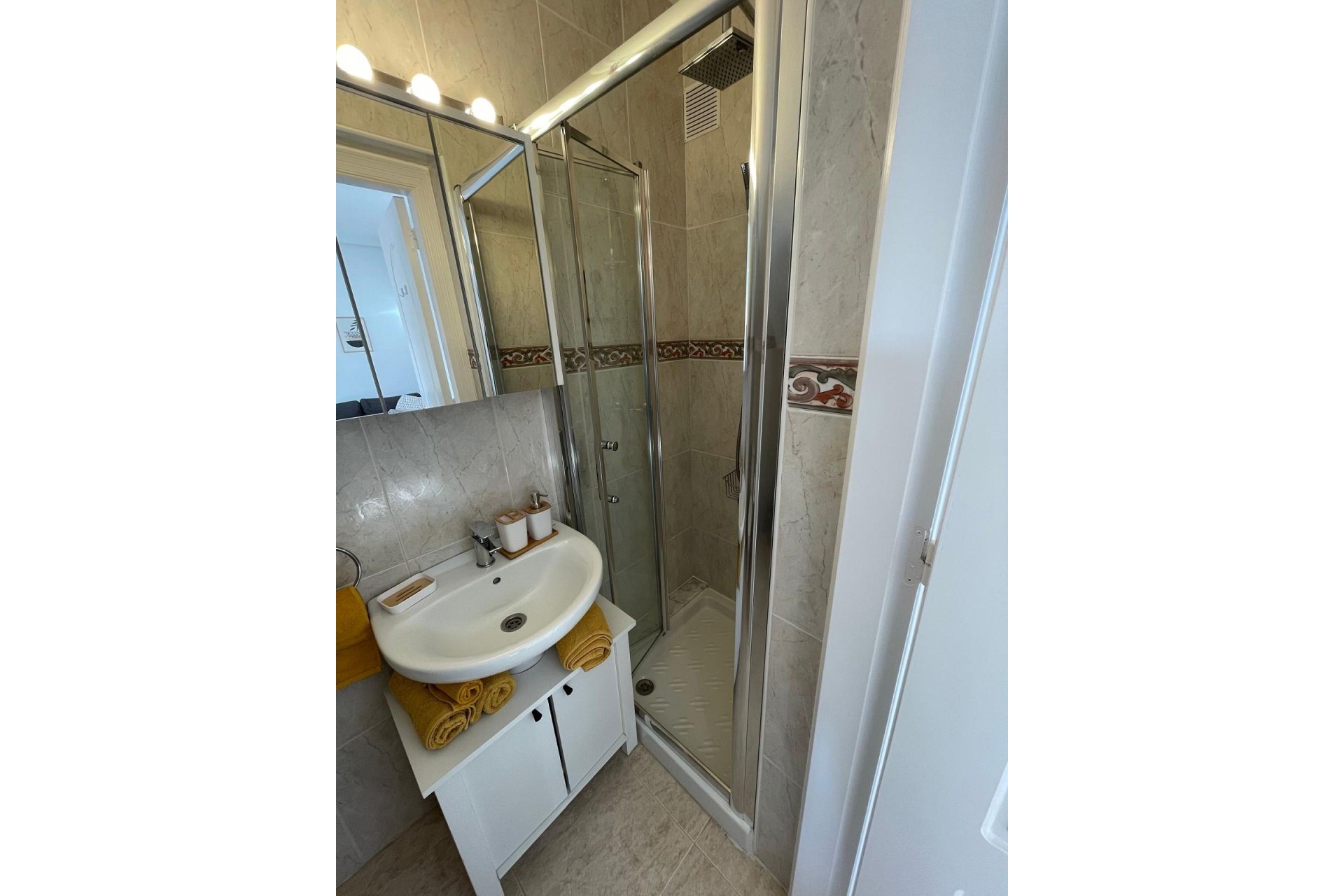 Resale - Townhouse * - Ciudad Quesada *